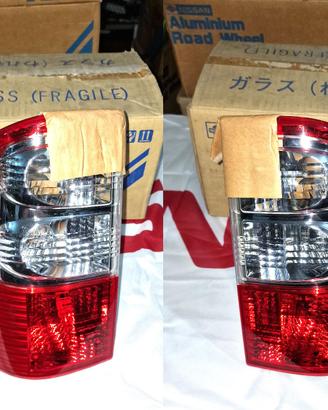 STOP POST. DX SX Nissan Patrol Y61 Nuovi Originali