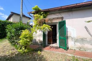 3 LOCALI A COLLESALVETTI