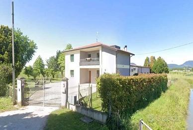 Appartamento di 173 m² con 5 locali a Due Carrare
