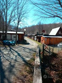 Casetta in campeggio di montagna