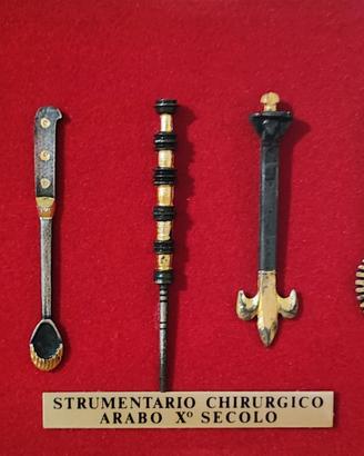 Miniature strumenti chirurgici arabi