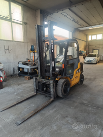 Muletto caterpillar dp30n