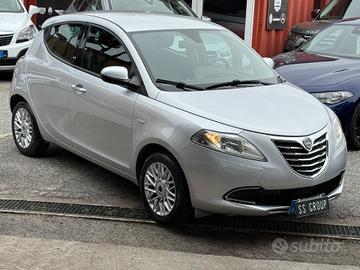 Ypsilon 0.9- 85 CV-AUTOMATICA- Platinum-unipro-E6