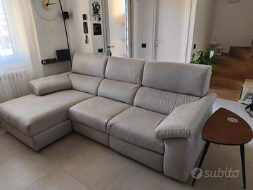 Divano 3 posti con penisola Poltrone&Sofá