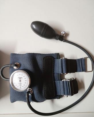 MISURATORE  DI  PRESSIONE  ARTERIOSA