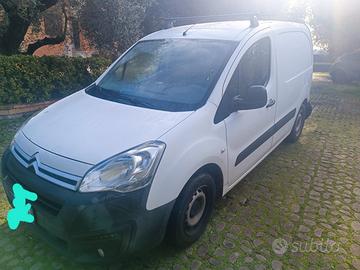 Furgone Citroen Berlingo anno 2016