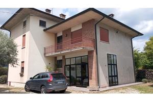 Casa indipendente a Thiene