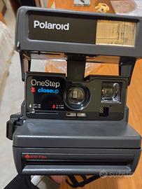 Polaroid 636 CloseUp Camera