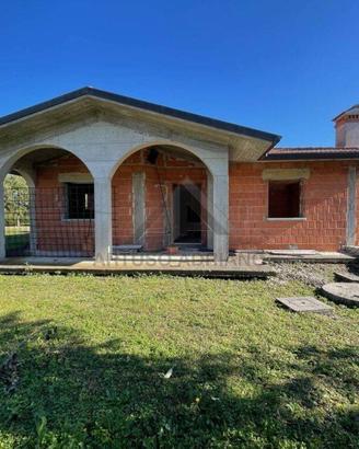 Villa di 228 m² con 5 locali e box auto doppio a M