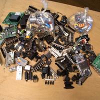 MATERIALE ELETTRONICO VARIO CIRCA 8 Kg.