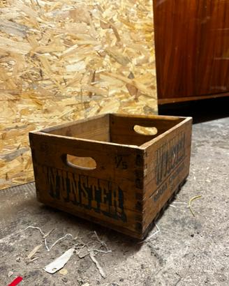 Cassetta in legno pubblicitaria birra Wunster