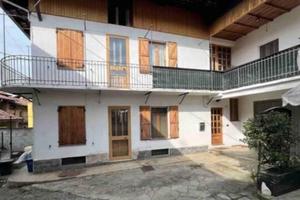 Immobile in asta di 166 m² con 5 locali e box auto