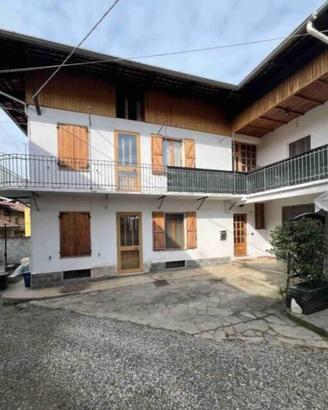 Immobile in asta di 166 m² con 5 locali e box auto