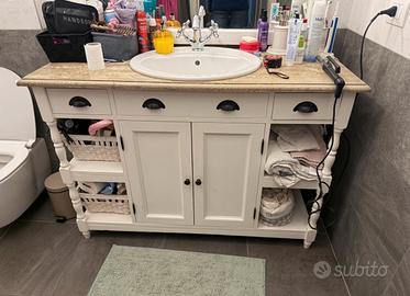 Elegante mobile da bagno
