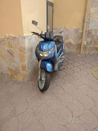 Piaggio Beverly 200