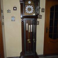 orologio a pendolo a colonna