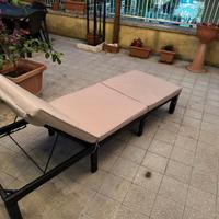  divanetti  e lettino  da esterno  con cuscini