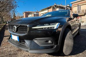VOLVO V60 CC B4 (d) AWD automatico Plus