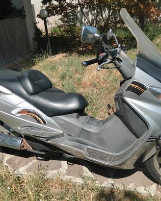 Suzuki Burgman 250
