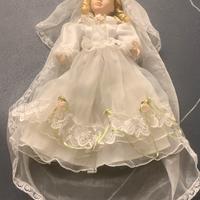 Bambola vestita da sposa