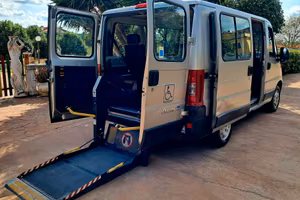 Fiat Ducato 7 posti TRASPORTO DISABILI 2 CARROZZIN