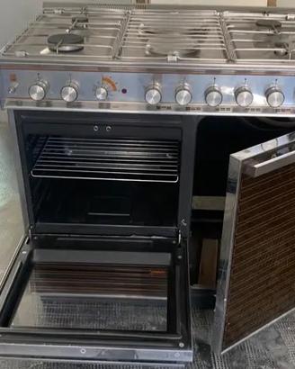 Cucina monoblocco a gas