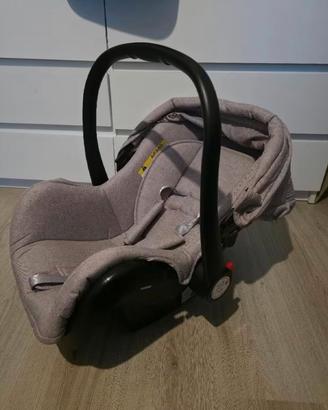 Seggiolino auto come nuovo con borsa e adattatori