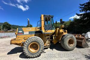 Pala gommata Komatsu wa 320