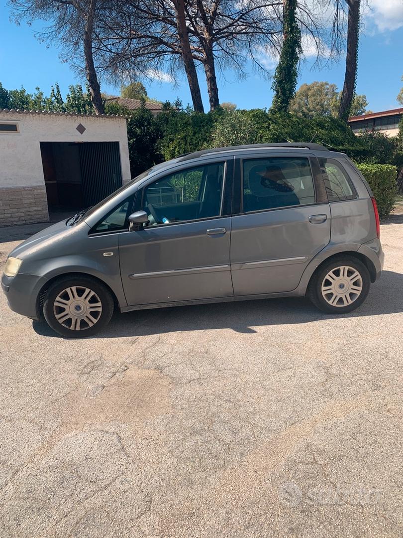 Fiat Idea 2006 photo 2
