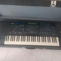 Tastiera Arranger Roland E86