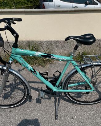 Bicicletta Bianchi Country Road cicloturismo.