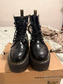 DR. Martens