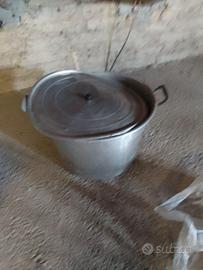 Pentola per pomodori