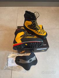 Scarponi La Sportiva da alpinismo/montagna