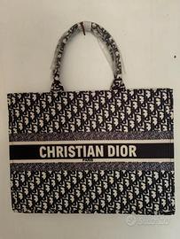Borsa media Dior Book Tote 3040