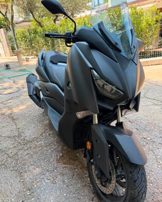 Yamaha X-Max 400