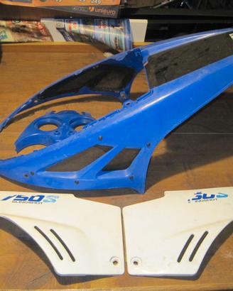 Suzuki DR 750 S BIG carena becco e fianchetti.