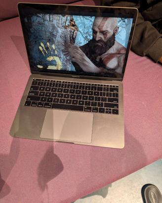 MacBook Pro 13” (2017) – PERFETTE CONDIZIONI – Int