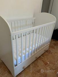 Lettino bianco con cassetto 