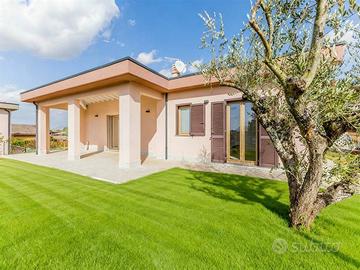 Villa di 112 m² con 5 locali a Zagarolo