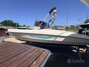 Barca Marea 20 con motore Suzuki DF80 4 Tempi