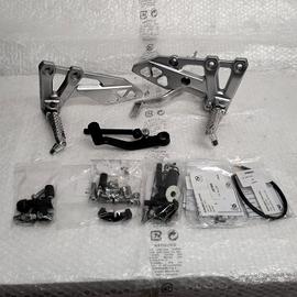 PEDANE ORIGINALI COMPLETE SUZUKI GSX 8R