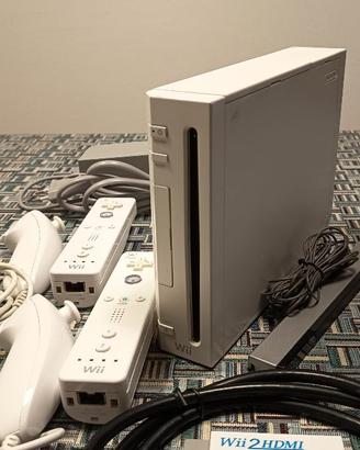 Nintendo Wii originale + 2 controller + 3 giochi