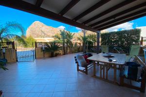 Appartamento con verana asterna
