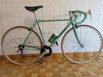 Bicicletta da corsa Bianchi modello Vento 604