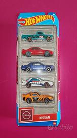 Hot wheels Nissan set 5 auto 