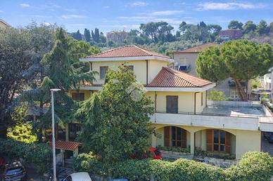 VILLA SINGOLA A GIULIANOVA