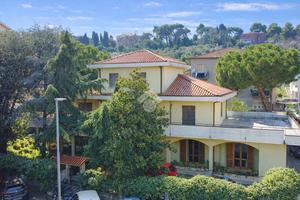 VILLA SINGOLA A GIULIANOVA