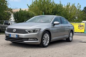 Volkswagen Passat 2.0 TDI DSG Comfortline BlueMoti