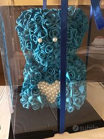 Orsetto di rose blu